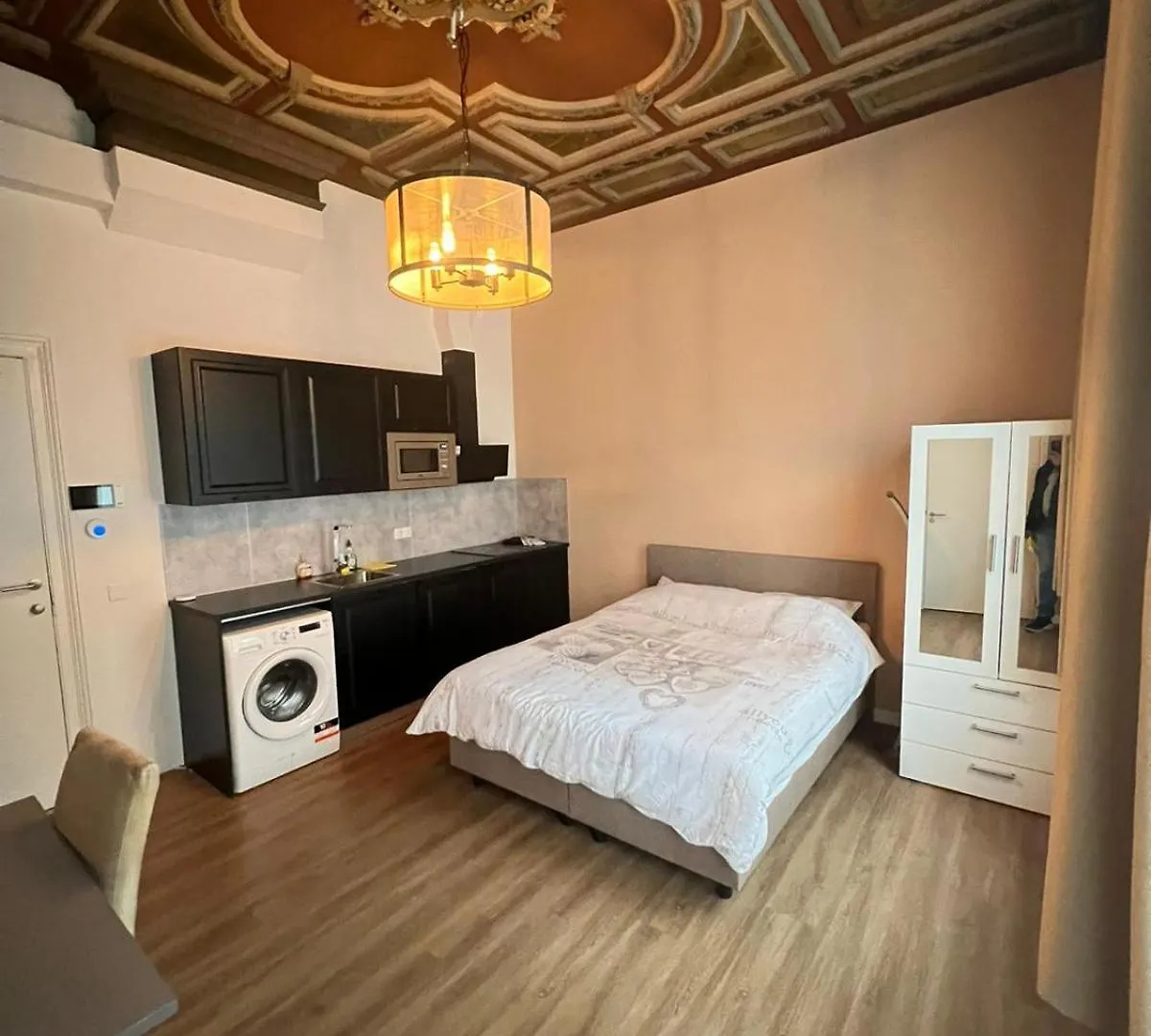 Rotterdam Inn הולנד