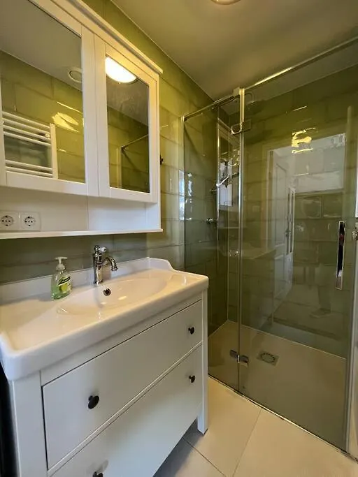 מלון דירות Rotterdam Inn