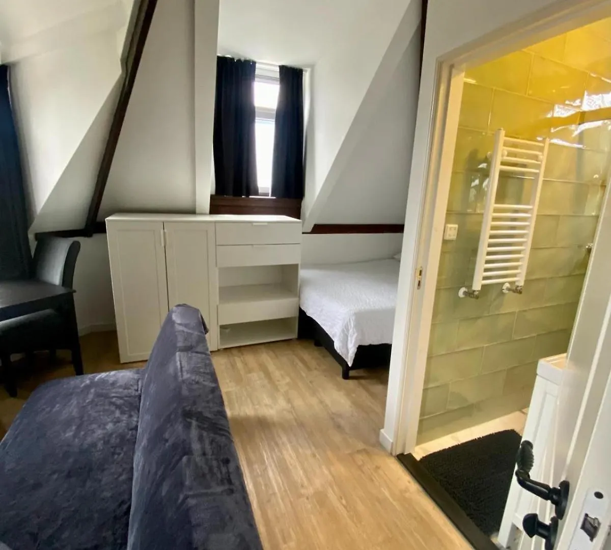 מלון דירות Rotterdam Inn