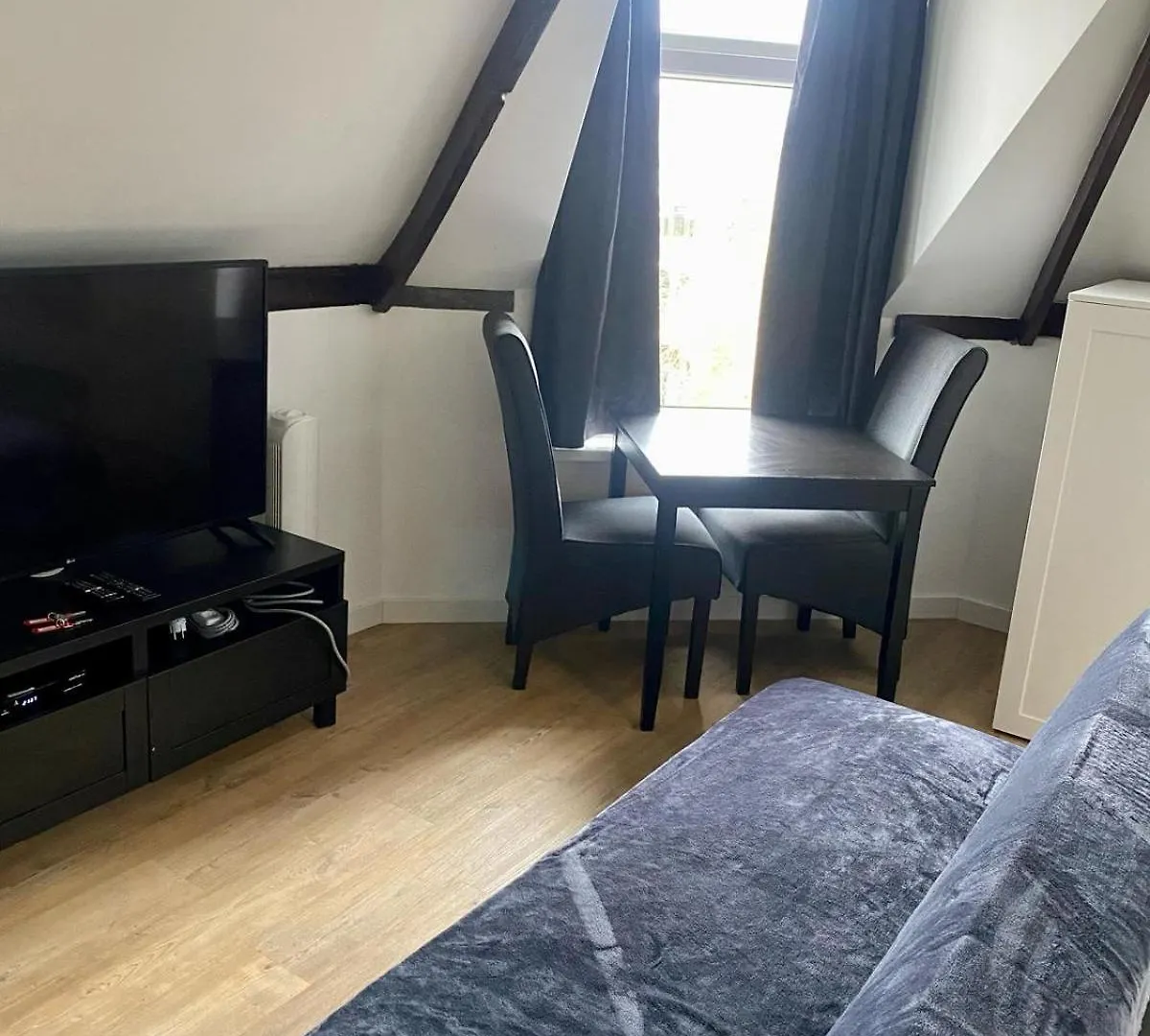 Rotterdam Inn מלון דירות